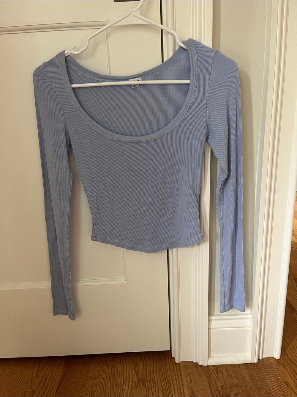 Women's Light Blue Long Sleeve Scoop Neck Top